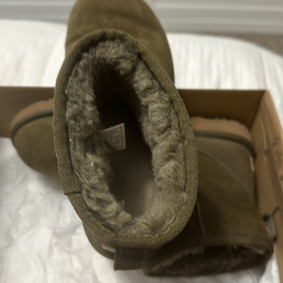 Ugg mini bootie - Picture 3 of 4